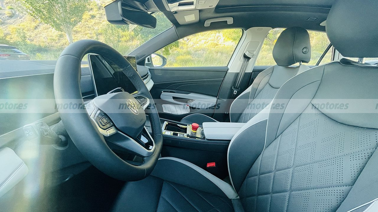 Volkswagen Magotan PHEV 2025 року