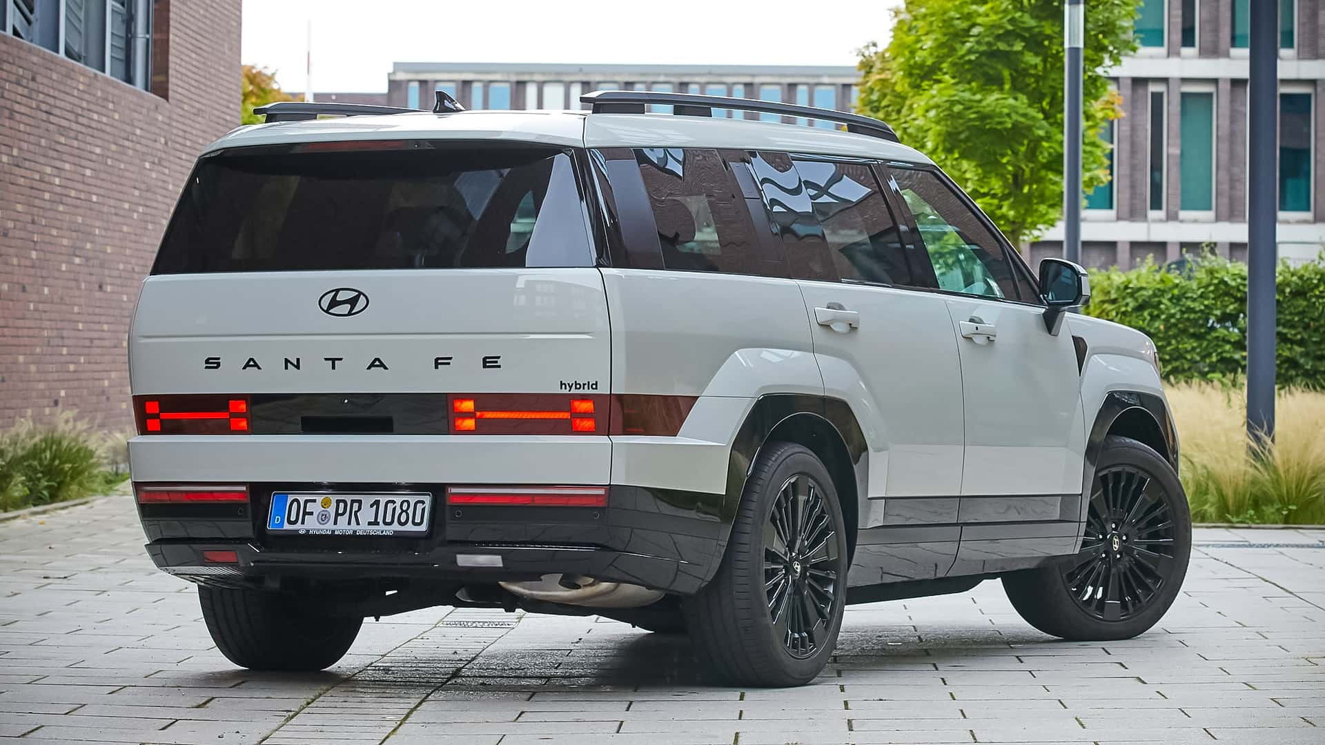 Hyundai Santa Fe Hybrid 2025 року