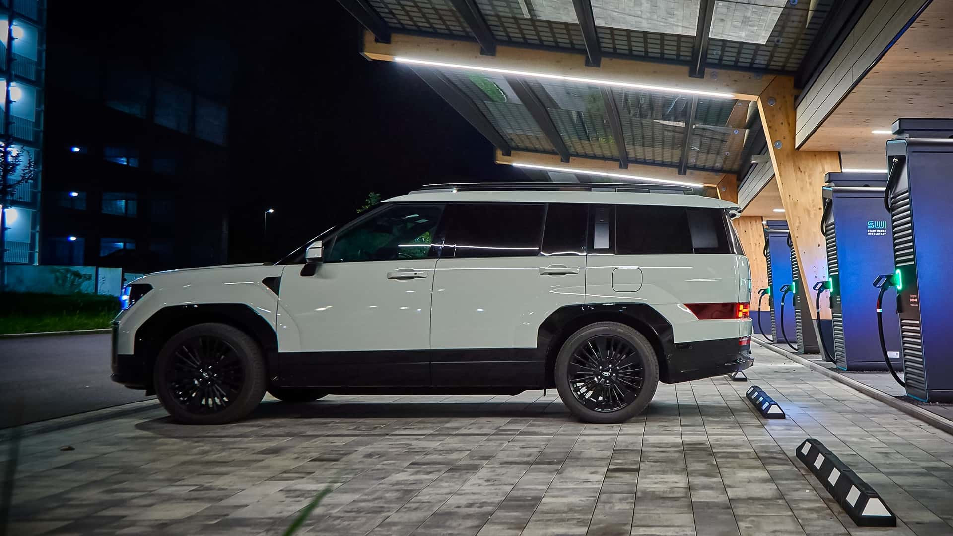 Hyundai Santa Fe Hybrid 2025 року