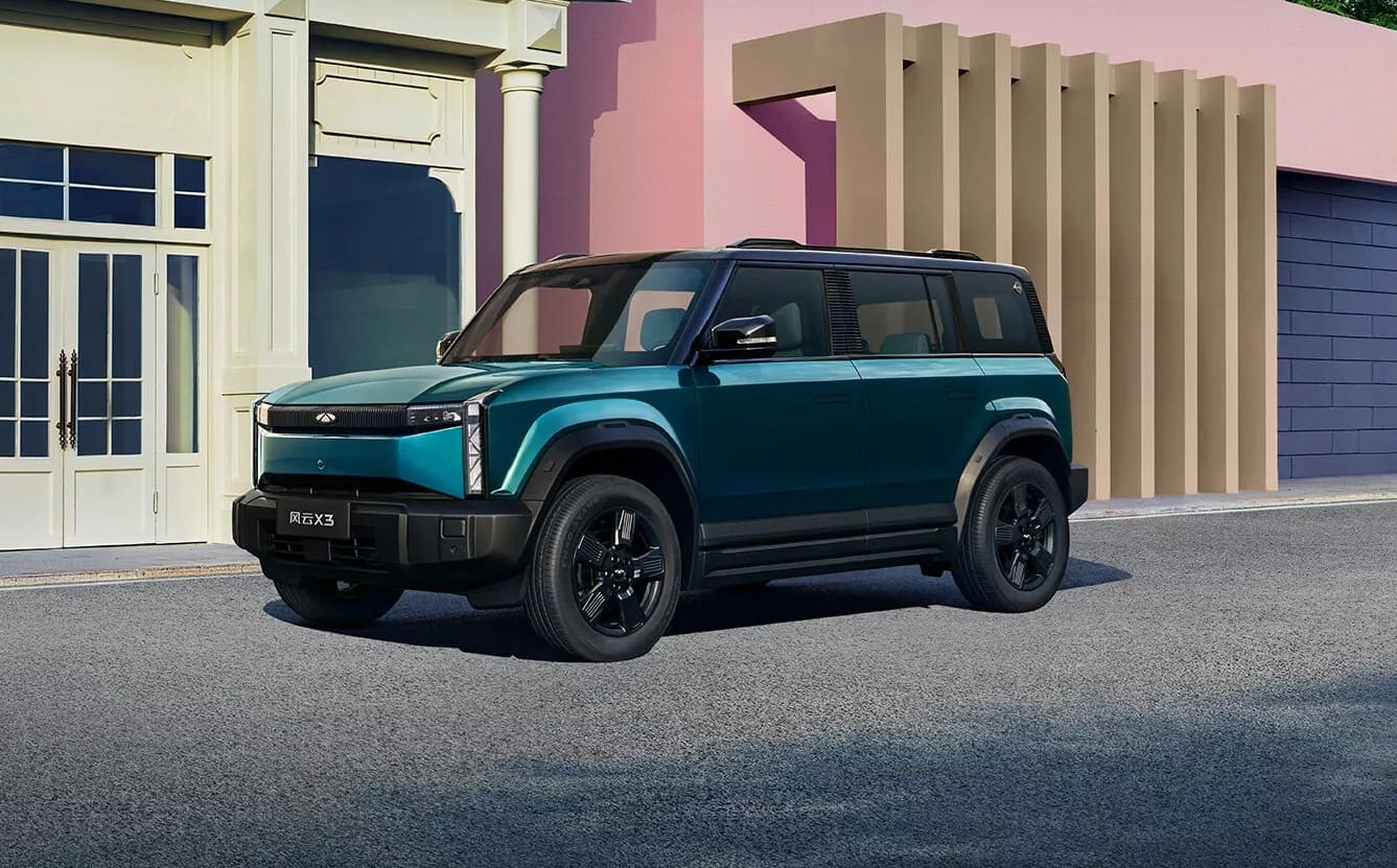 Китайський кросовер Chery провалив тест Land Rover
