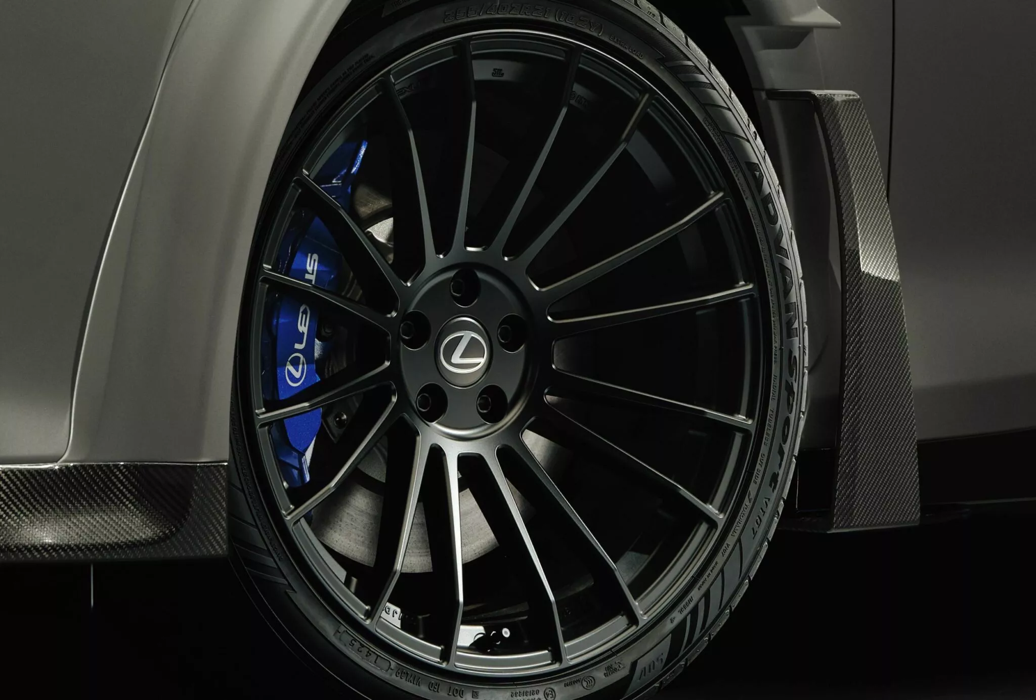 Lexus RZ 600e 2025 року