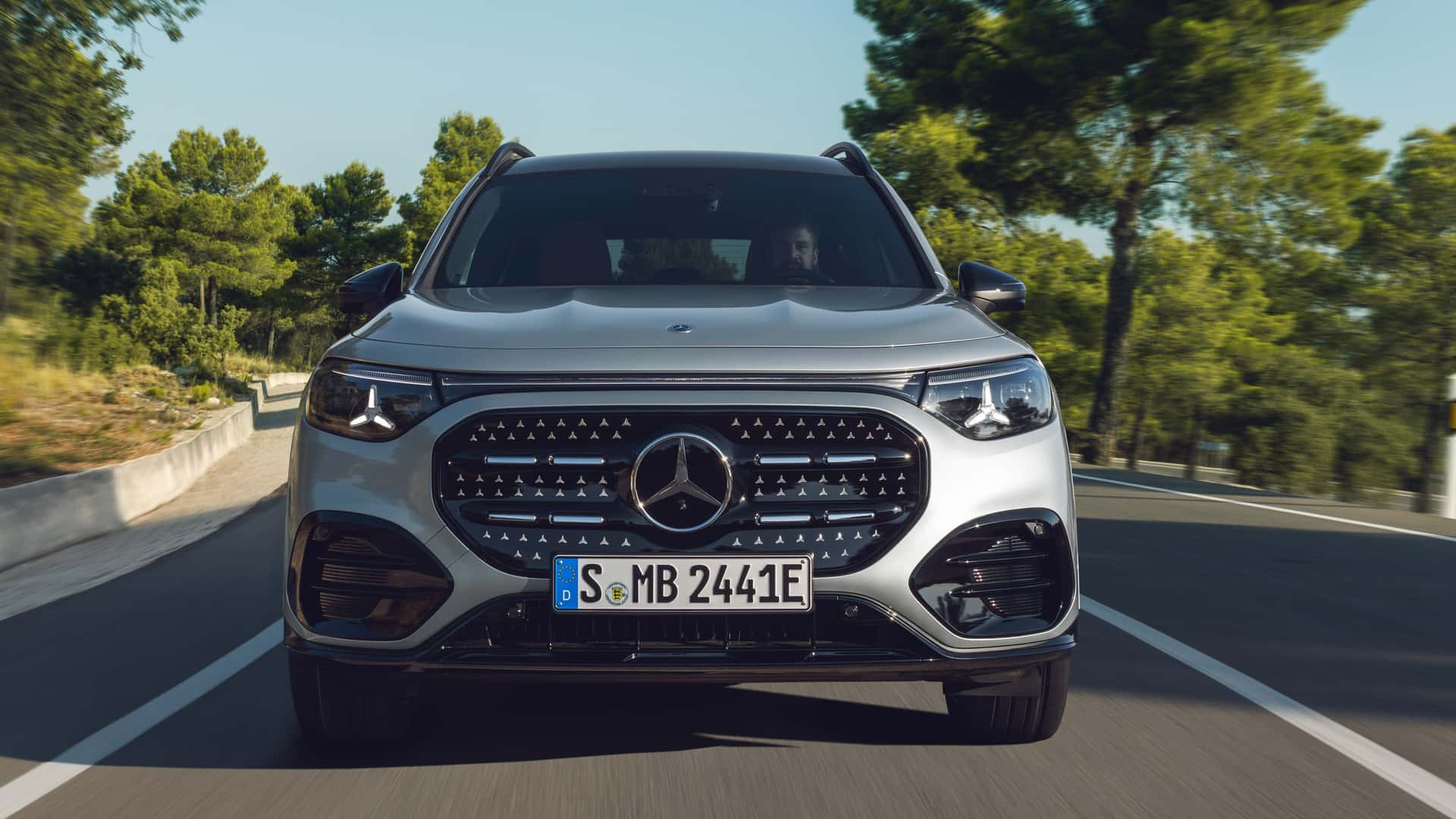 Mercedes GLB 2026 року