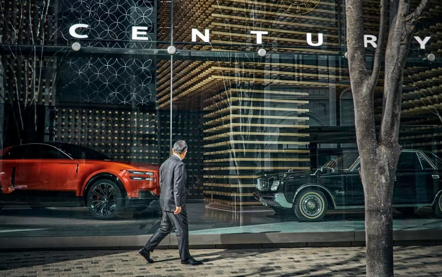 Toyota автосалон Century