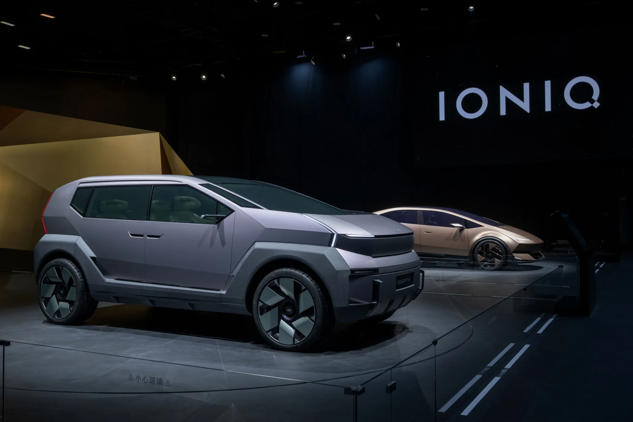 Hyundai Ioniq V