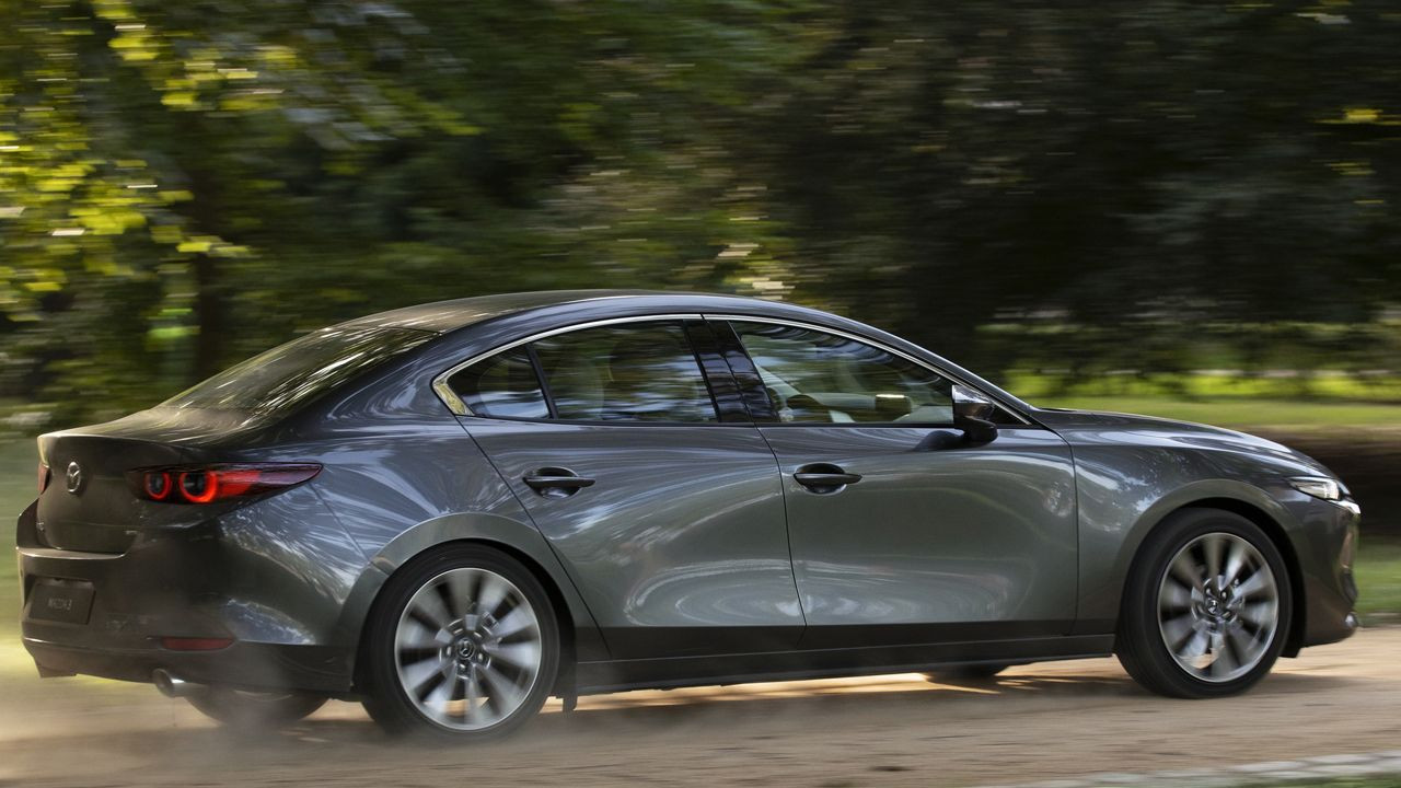 Mazda3 2027 року