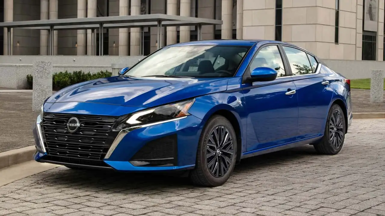 Nissan Altima 2025 року