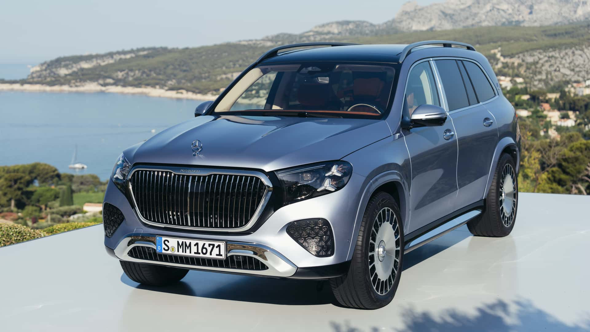 Mercedes Maybach GLS 680 2027 року