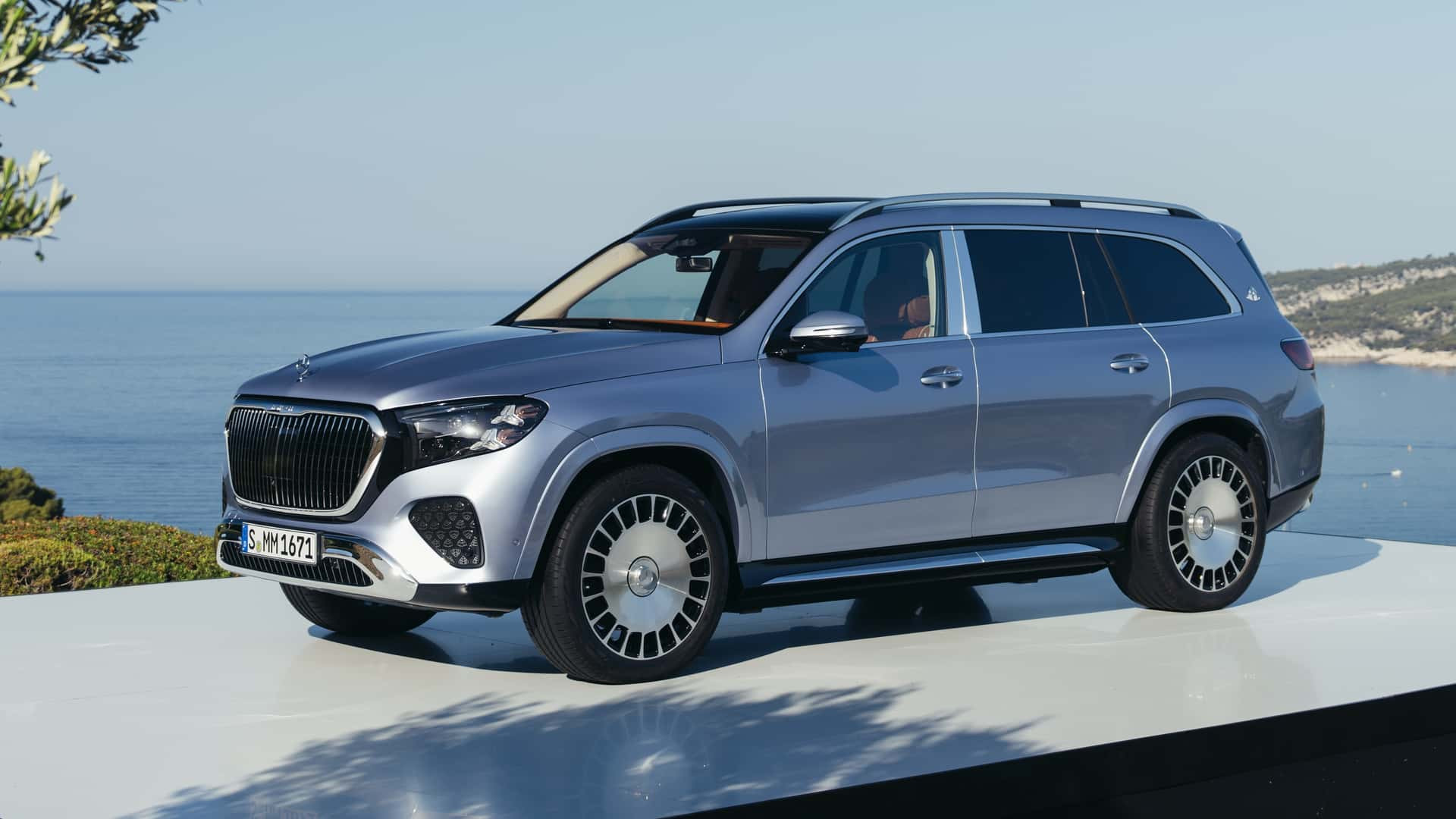 Mercedes Maybach GLS 680 2027 року
