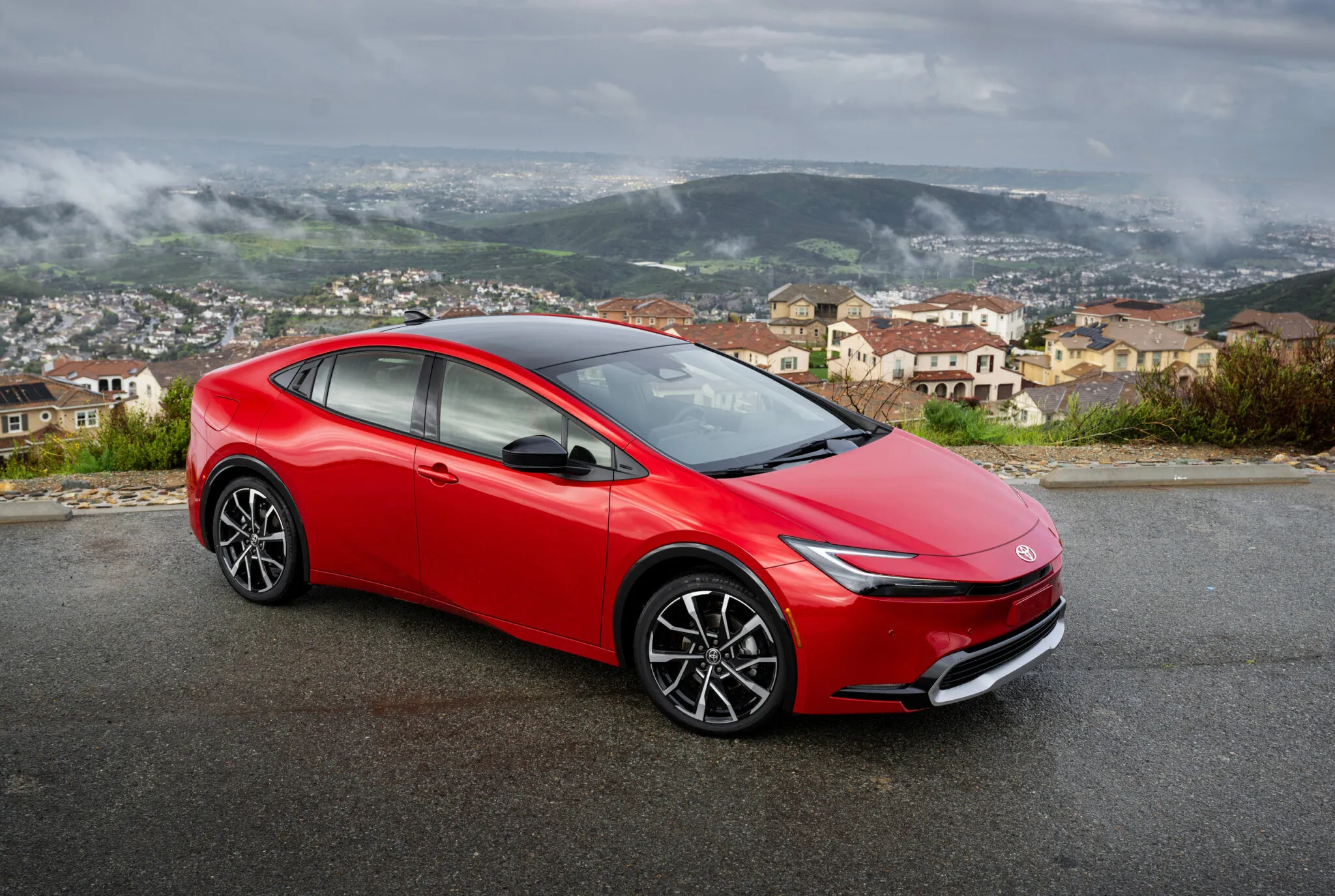 Toyota Prius PHEV 2027 року