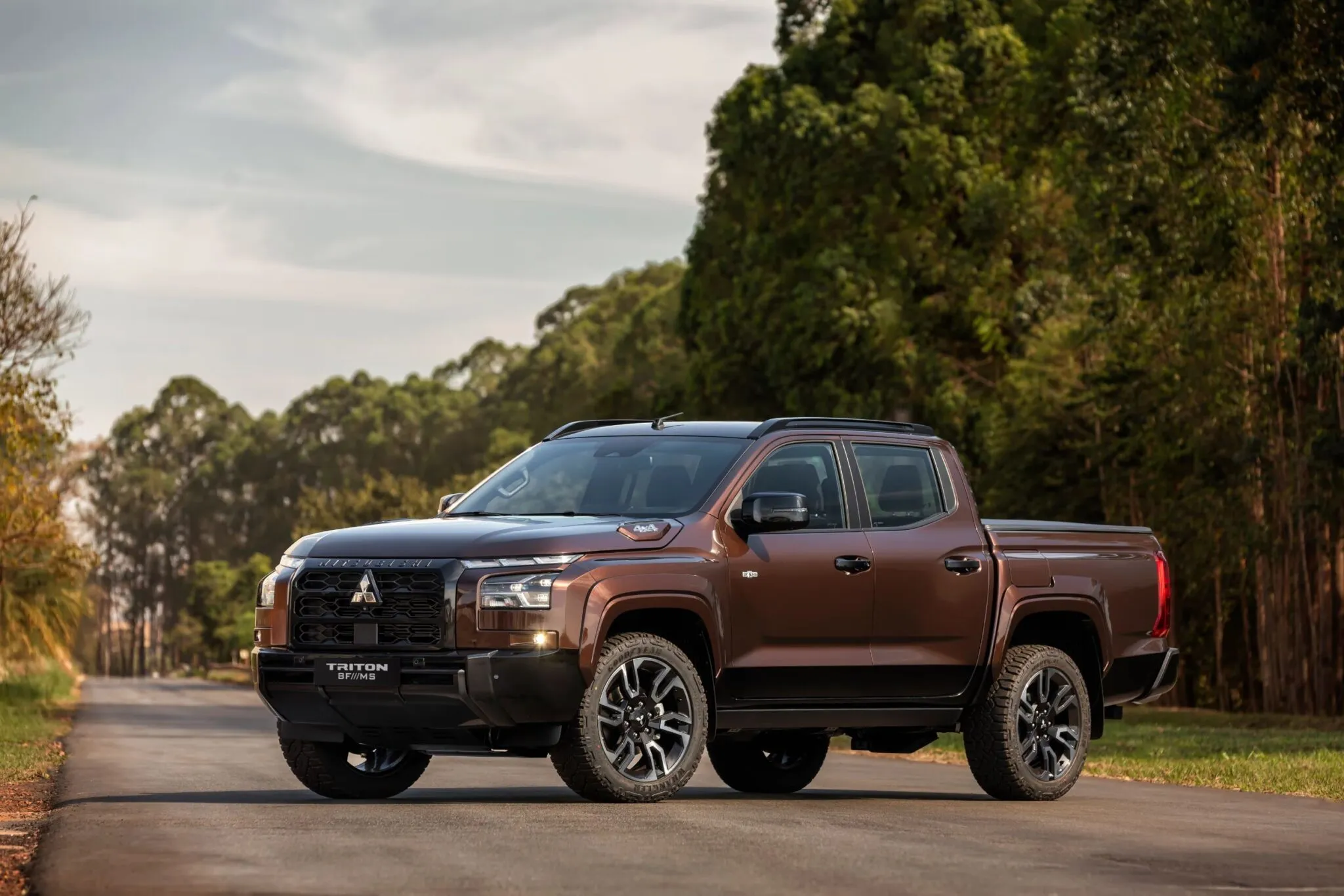 Mitsubishi Triton BF///MS