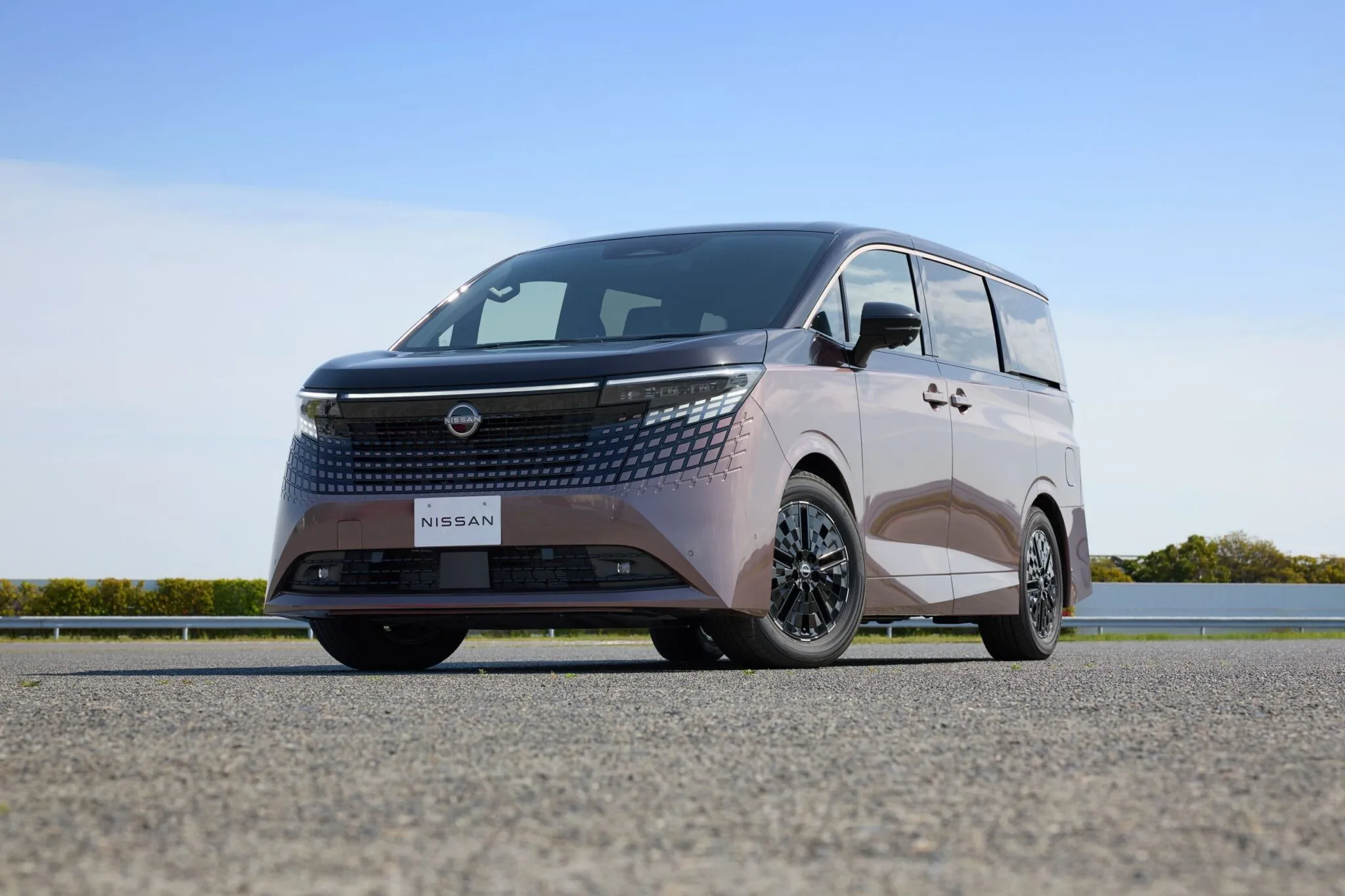 Nissan Elgrand 2027 року