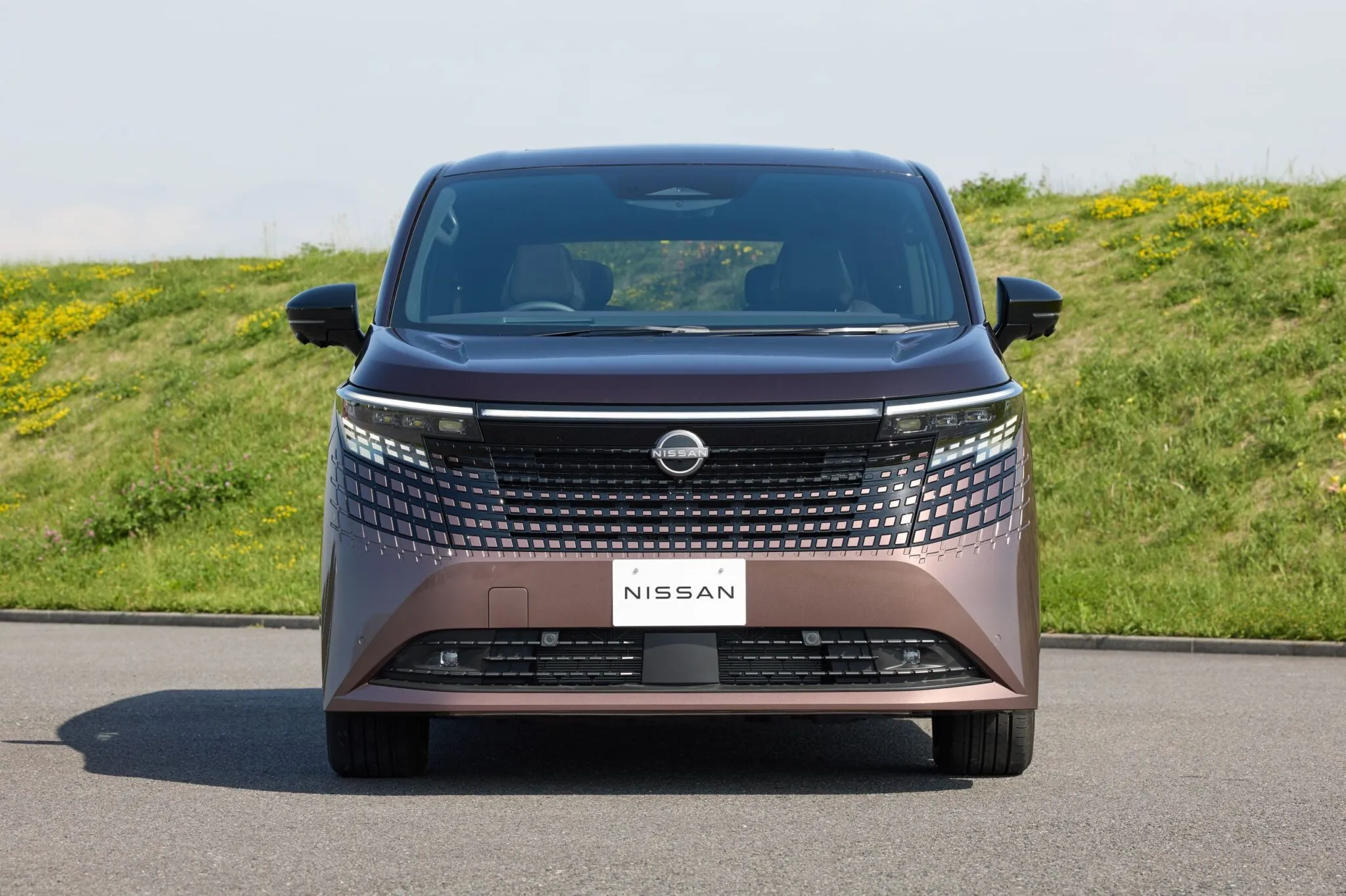 Nissan Elgrand 2027 року