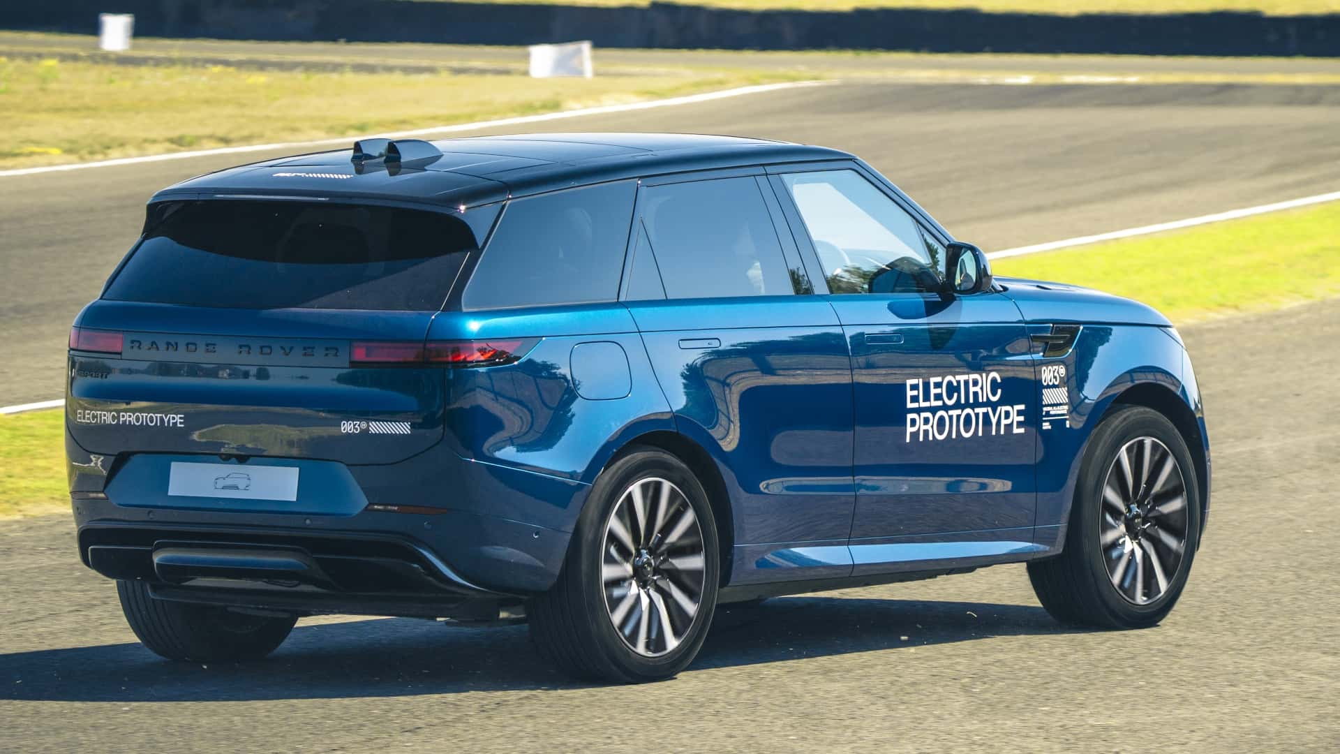 Range Rover Sport Electric