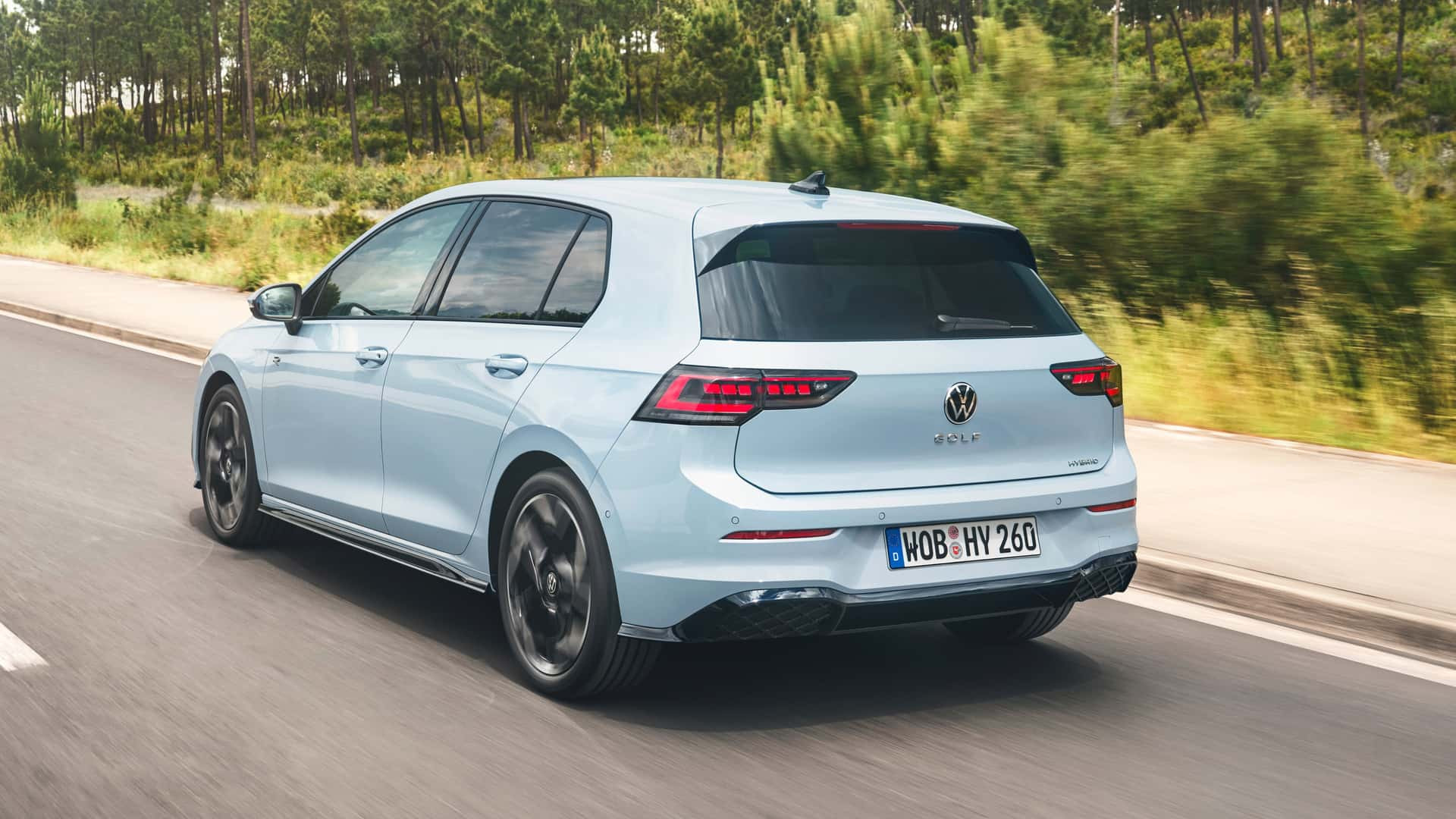 Volkswagen Golf Hybrid 2026 року