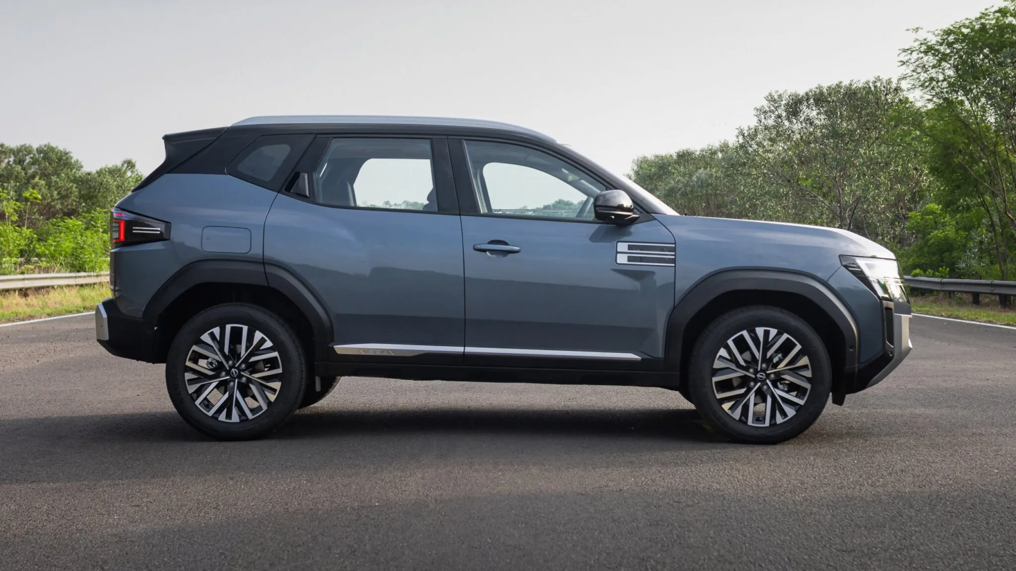 Nissan Tekton