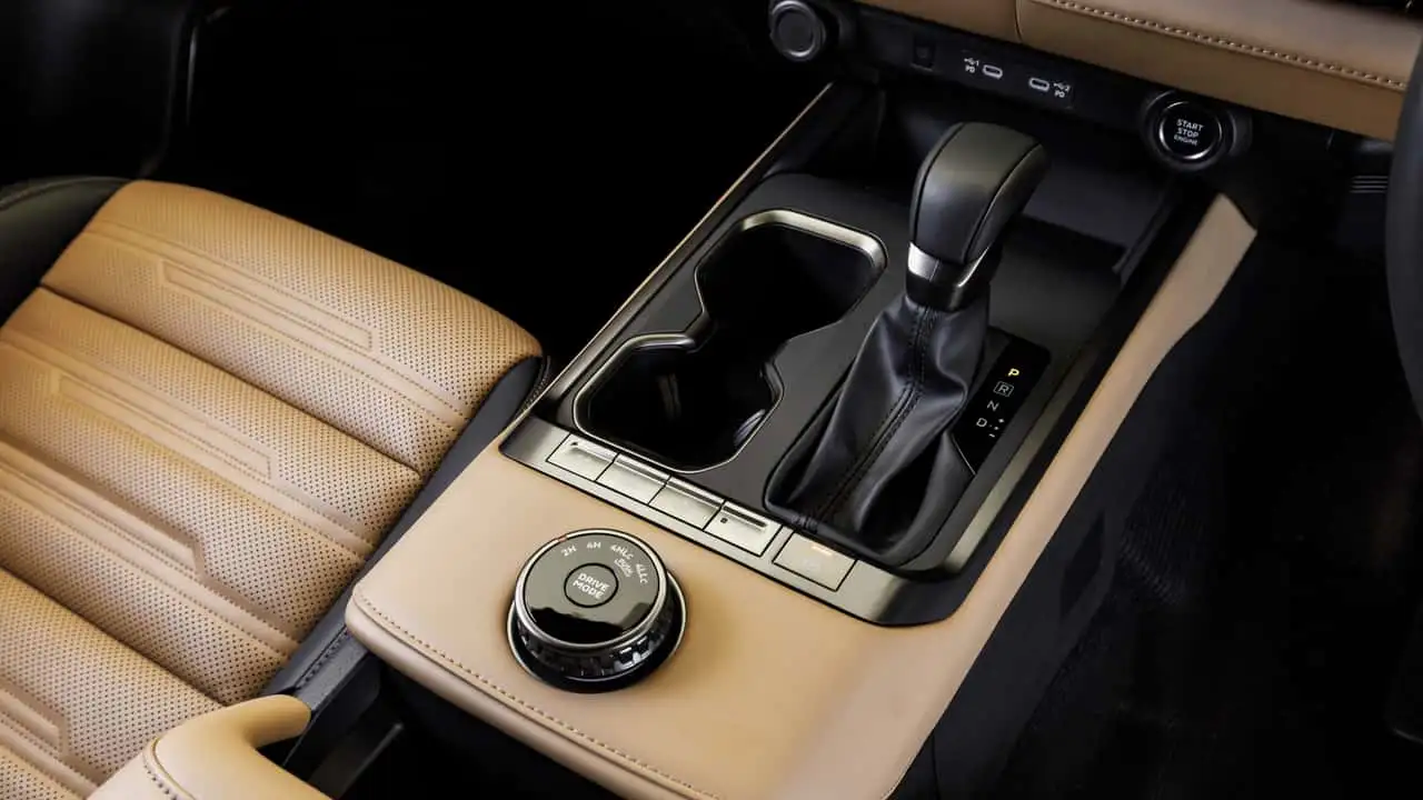 Mitsubishi Pajero 2027 року
