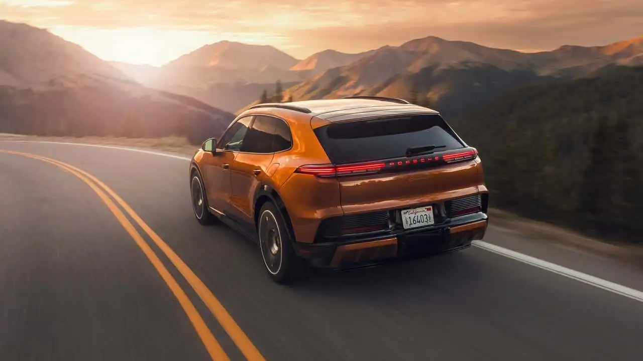 Porsche Cayenne Electric 2027 року