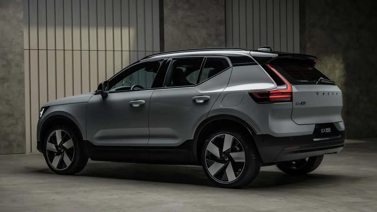 Volvo EX40 2026 року
