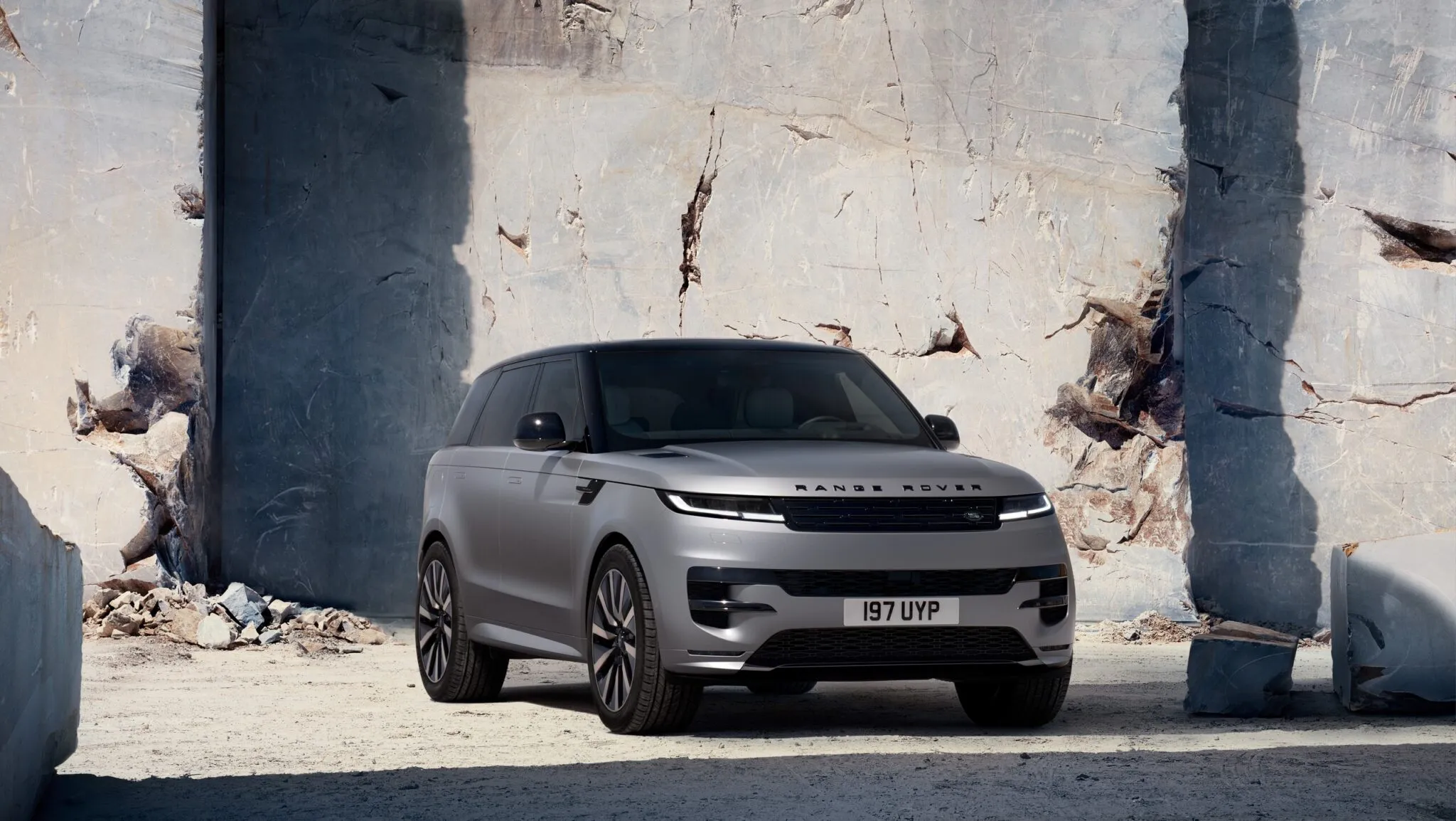 Range Rover Sport Electric 2027 року